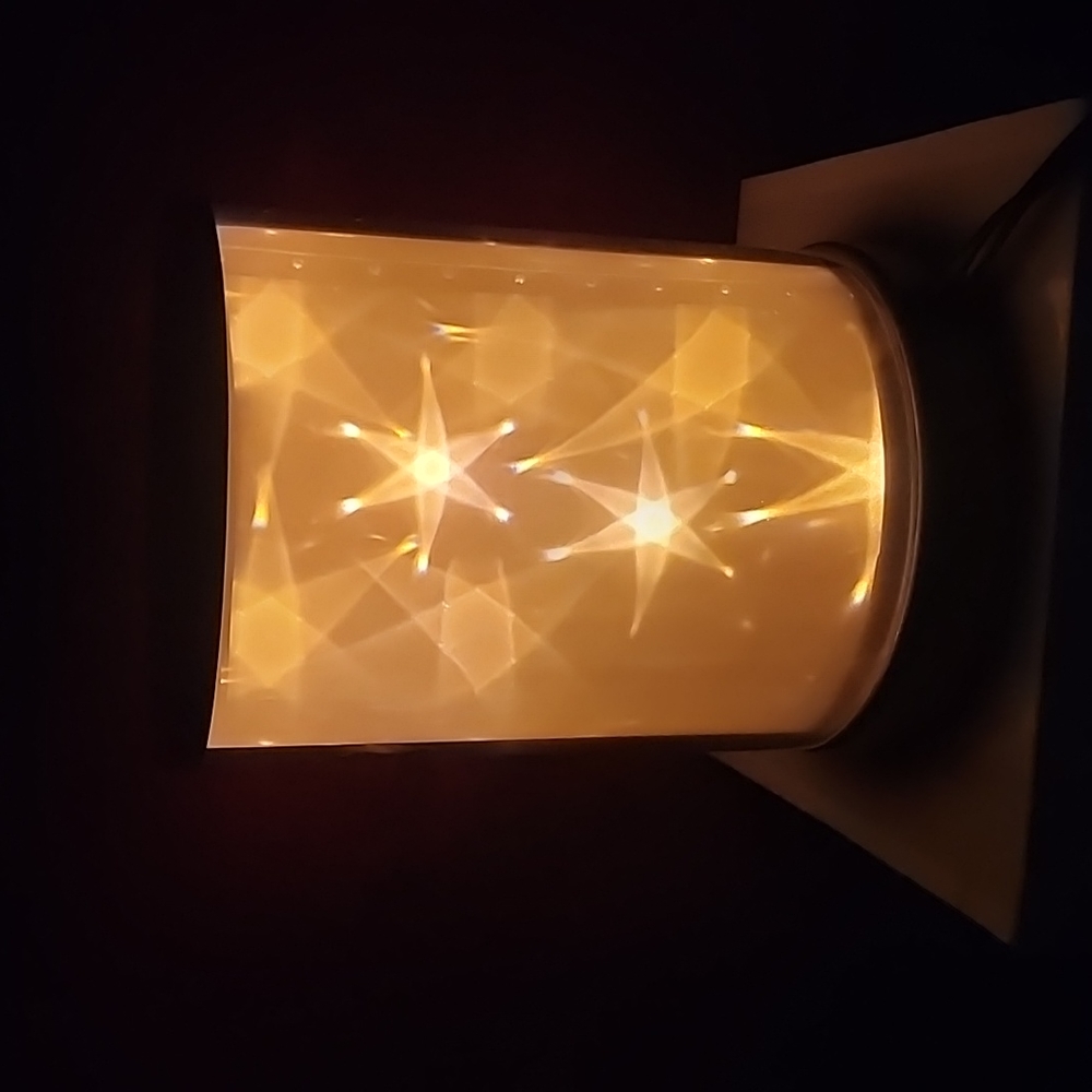 Scentsy Silver & Gold Starburst Star Dance Warmer w/ Box! Light Show Warmer EUC